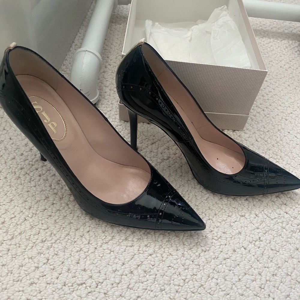 SJP Black Patent Leather striped Women's Pumps - Picture 5 of 10